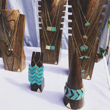 Load image into Gallery viewer, Triple Chevron Necklace