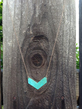 Load image into Gallery viewer, Single Chevron Necklace