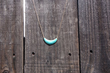 Load image into Gallery viewer, Crescent Necklace