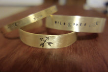 Load image into Gallery viewer, Stamped cuff
