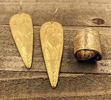 Load image into Gallery viewer, Crane Earrings and Ring
