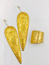 Load image into Gallery viewer, Crane Earrings and Ring
